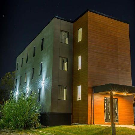 Clifton Hill Hideaway 4B - Two Bedroom Condo Niagara Falls Zewnętrze zdjęcie